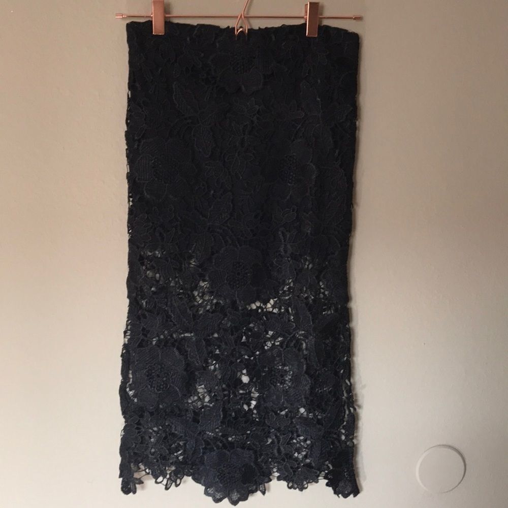 NWT black crochet skirt‎